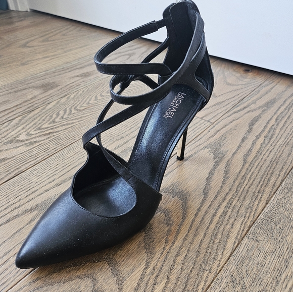 Michael Kors Catia Matte Black Heel - Picture 2 of 3